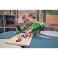 Getting dressed puzzle - girl