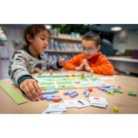 Track and trace - city cats | Educo | game box | MEETWERK.