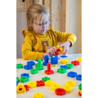 Bolt shape and color | Educo | Game box | HOUVAST.