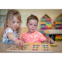 Geometric shapes puzzle