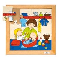 Baby puzzle - taking a bath