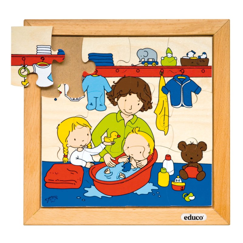 Baby puzzle - taking a bath